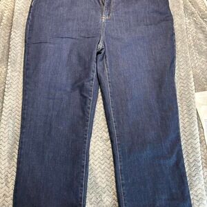 Eddie Bauer Voyager high rise straight, fleece lined jeans.  Womens T16